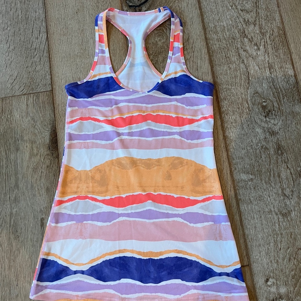 LULULEMON CRB Cool Racerback Beacher Stripe White Iris Flower Tank Size 6